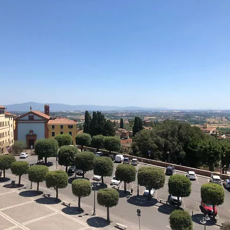 Apartment “attico Garibaldi” Nel Cuore Della Toscana Sinalunga